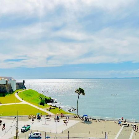 Apartamento No Farol Da Barra. Vista Deslumbrante Para O Mar! No Circuito Do Carnaval. Ao Lado Do Porto Da Barra ! Salvador Bagian luar foto