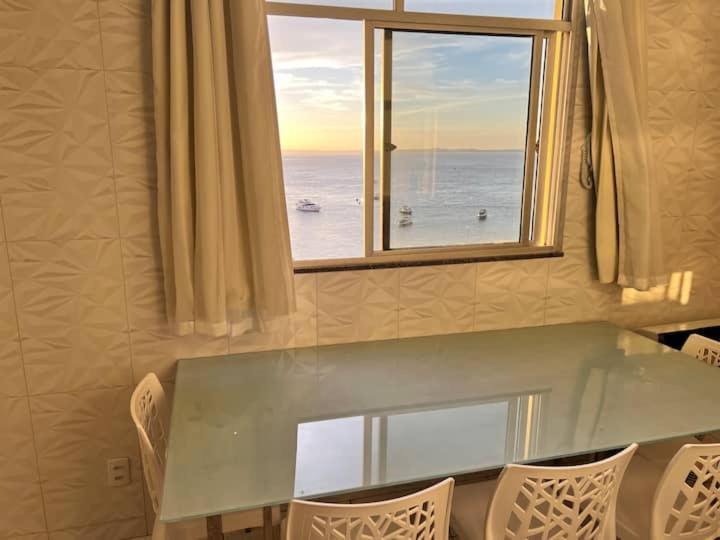 Apartamento No Farol Da Barra. Vista Deslumbrante Para O Mar! No Circuito Do Carnaval. Ao Lado Do Porto Da Barra ! Salvador Bagian luar foto