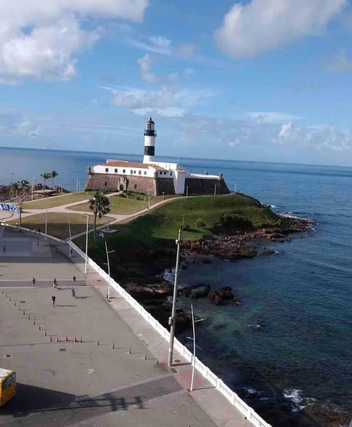 Apartamento No Farol Da Barra. Vista Deslumbrante Para O Mar! No Circuito Do Carnaval. Ao Lado Do Porto Da Barra ! Salvador Bagian luar foto